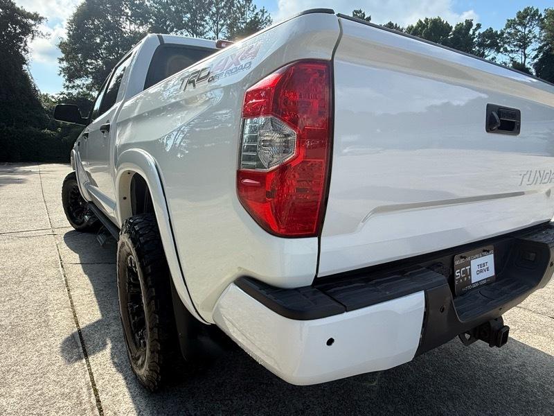 Toyota Tundra SR5 5.7L V8 FFV CrewMax 4WD 2018
