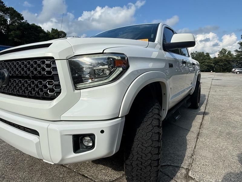Toyota Tundra SR5 5.7L V8 FFV CrewMax 4WD 2018