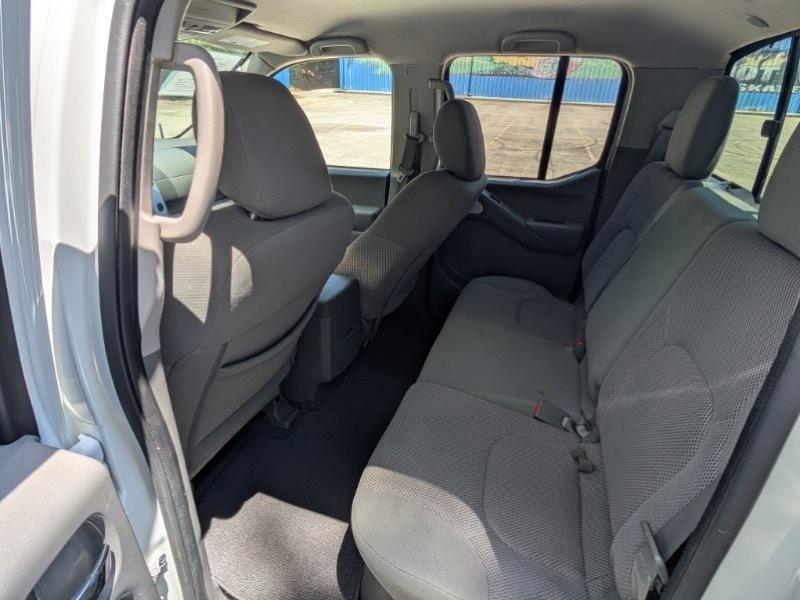 Nissan Frontier S Crew Cab 6MT 2WD 2019