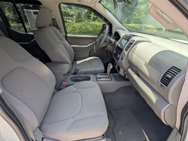 Nissan Frontier S Crew Cab 6MT 2WD 2019
