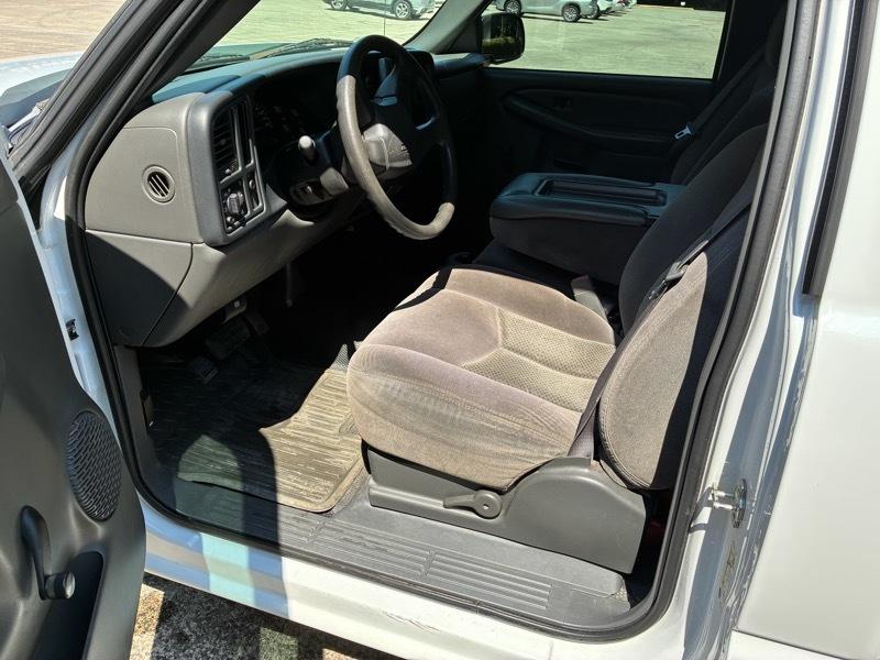 Chevrolet 1500 2WD Reg Cab 2006