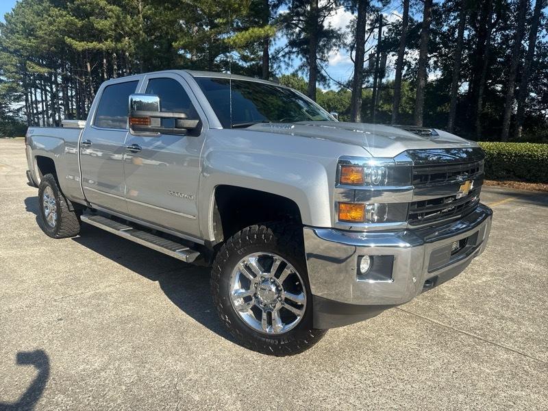 2018 Chevrolet Silverado 2500HD LTZ Crew Cab Long Box 4WD
