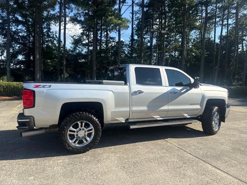 Chevrolet Silverado 2500HD LTZ Crew Cab Long Box 4WD 2018