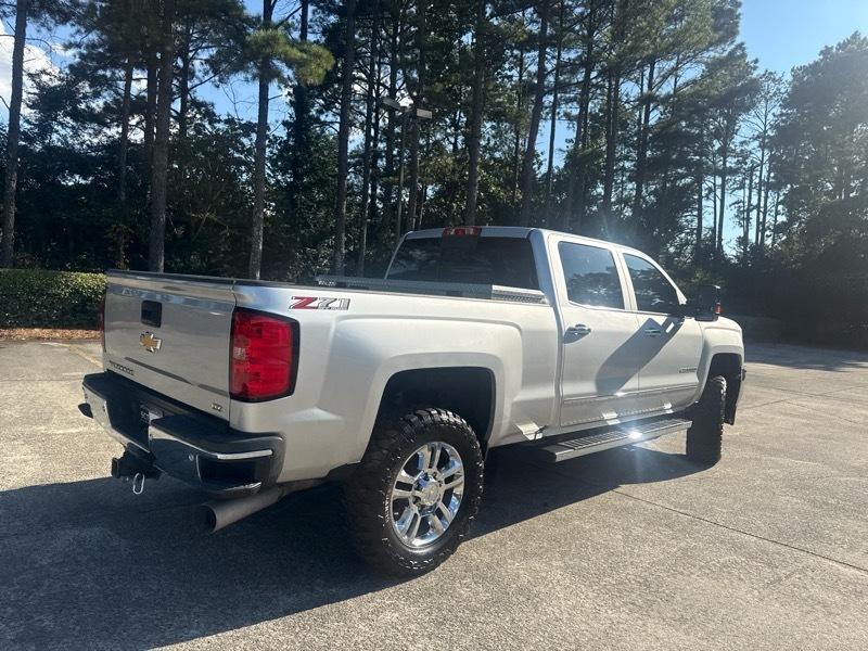 Chevrolet Silverado 2500HD LTZ Crew Cab Long Box 4WD 2018