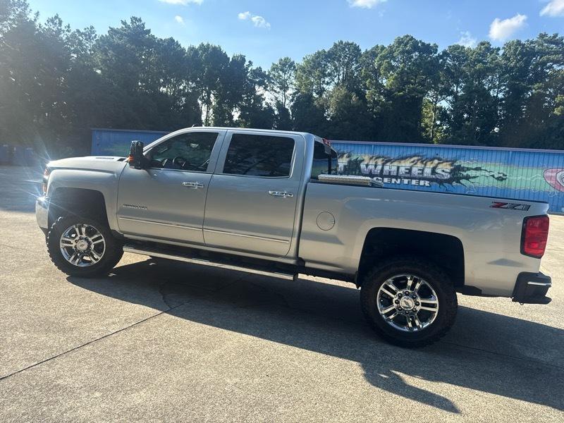 Chevrolet Silverado 2500HD LTZ Crew Cab Long Box 4WD 2018