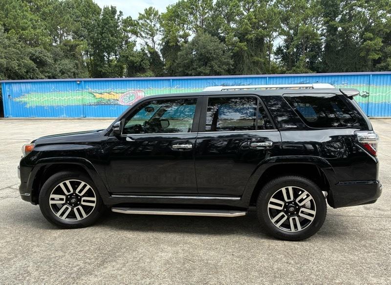 Toyota 4Runner SR5 2WD 2016