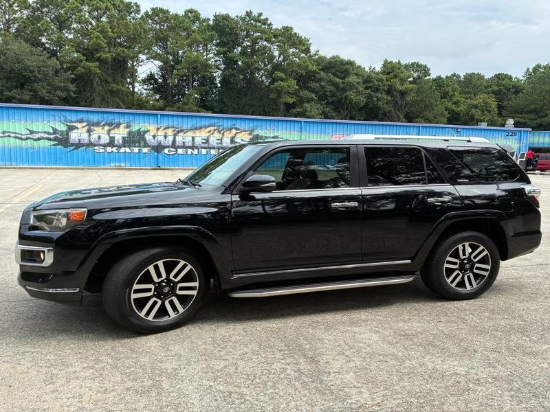 Toyota 4Runner SR5 2WD 2016