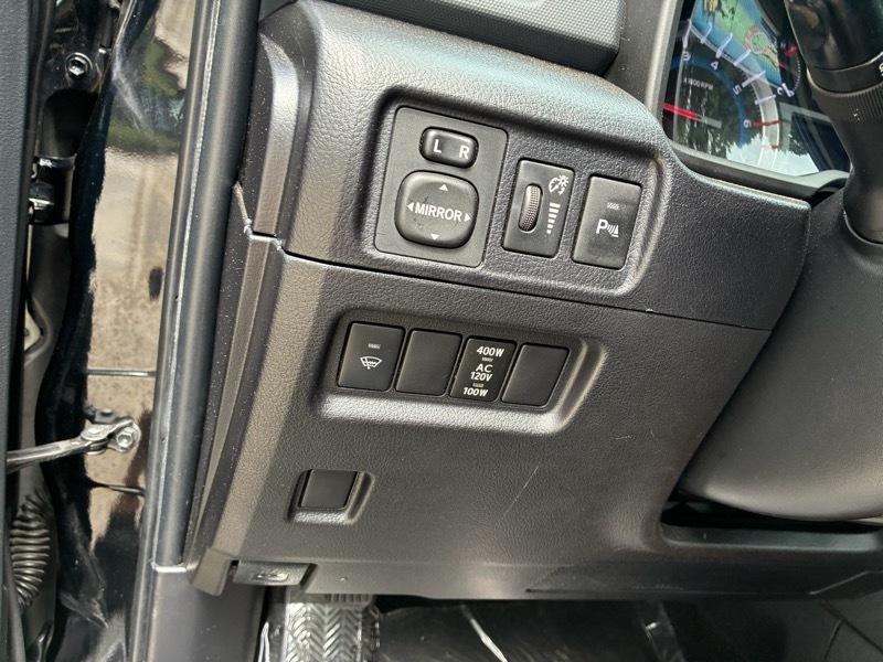 Toyota 4Runner SR5 2WD 2016