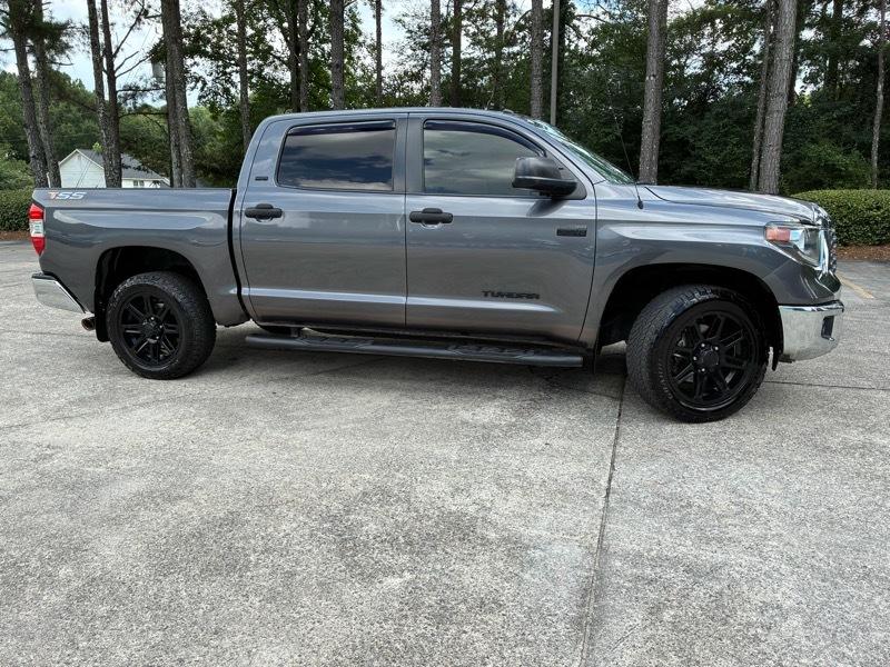 Toyota Tundra SR5 5.7L V8 CrewMax 4WD 2019