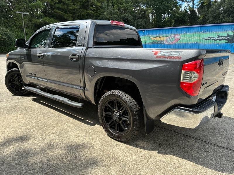 Toyota Tundra SR5 5.7L V8 CrewMax 4WD 2019