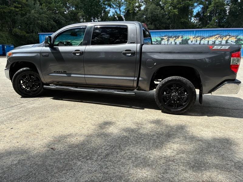Toyota Tundra SR5 5.7L V8 CrewMax 4WD 2019