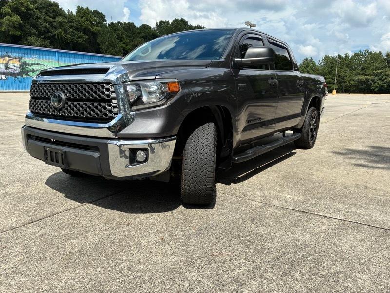 Toyota Tundra SR5 5.7L V8 CrewMax 4WD 2019