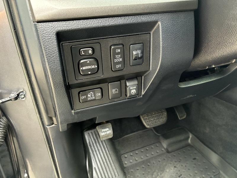 Toyota Tundra SR5 5.7L V8 CrewMax 4WD 2019