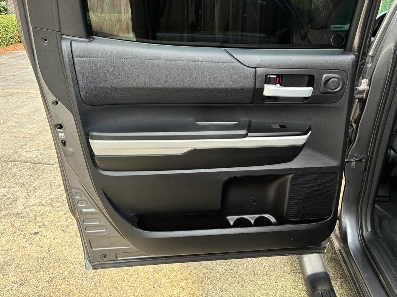 Toyota Tundra SR5 5.7L V8 CrewMax 4WD 2019