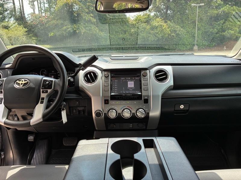 Toyota Tundra SR5 5.7L V8 CrewMax 4WD 2019