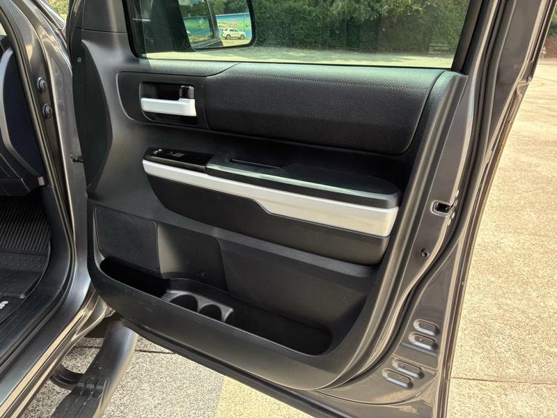 Toyota Tundra SR5 5.7L V8 CrewMax 4WD 2019