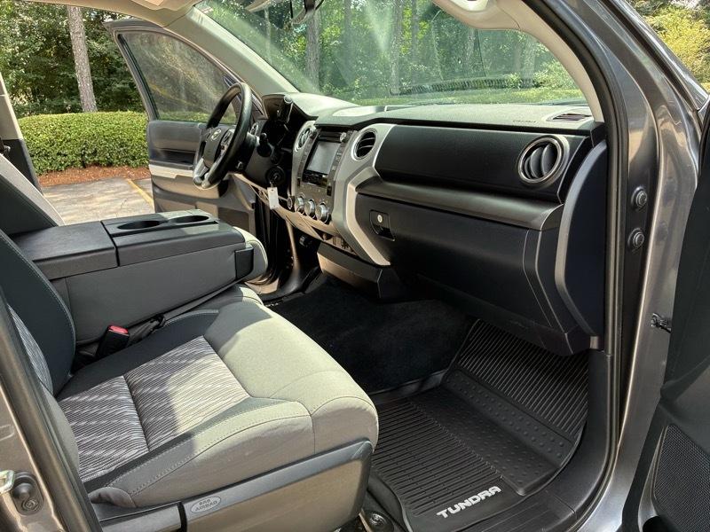 Toyota Tundra SR5 5.7L V8 CrewMax 4WD 2019