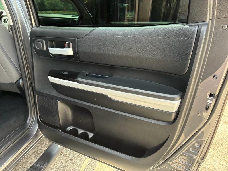 Toyota Tundra SR5 5.7L V8 CrewMax 4WD 2019