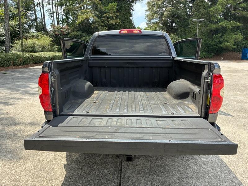 Toyota Tundra SR5 5.7L V8 CrewMax 4WD 2019