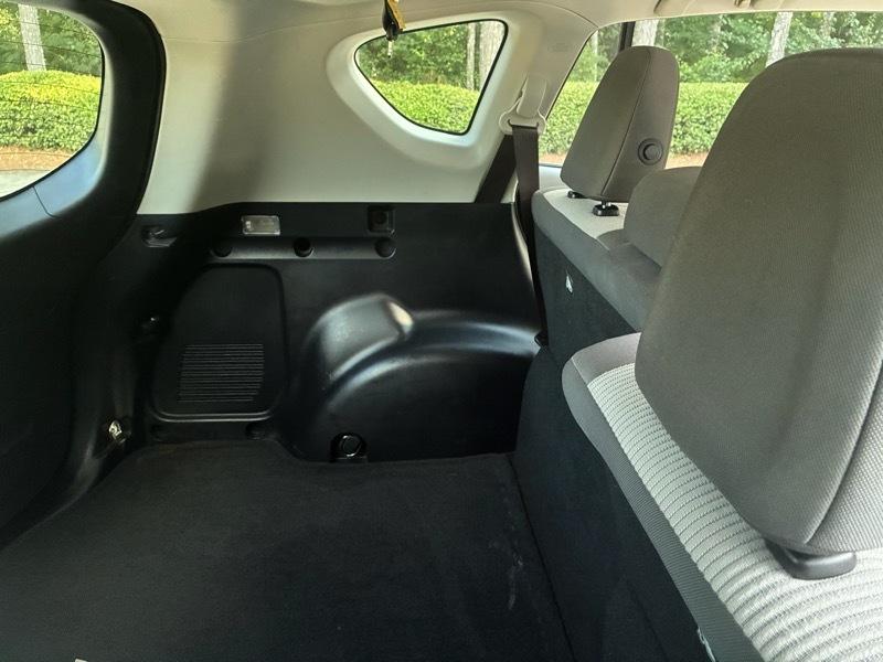 Toyota RAV4 LE FWD 2013