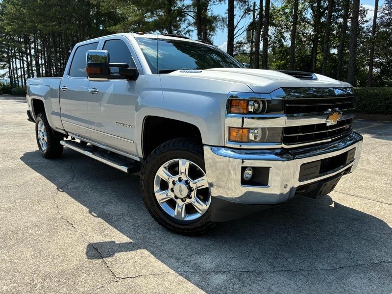 2018 Chevrolet Silverado 2500HD LTZ Crew Cab Long Box 4WD