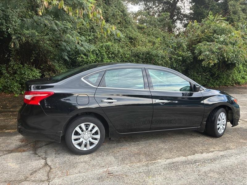 Nissan Sentra S 6MT 2017