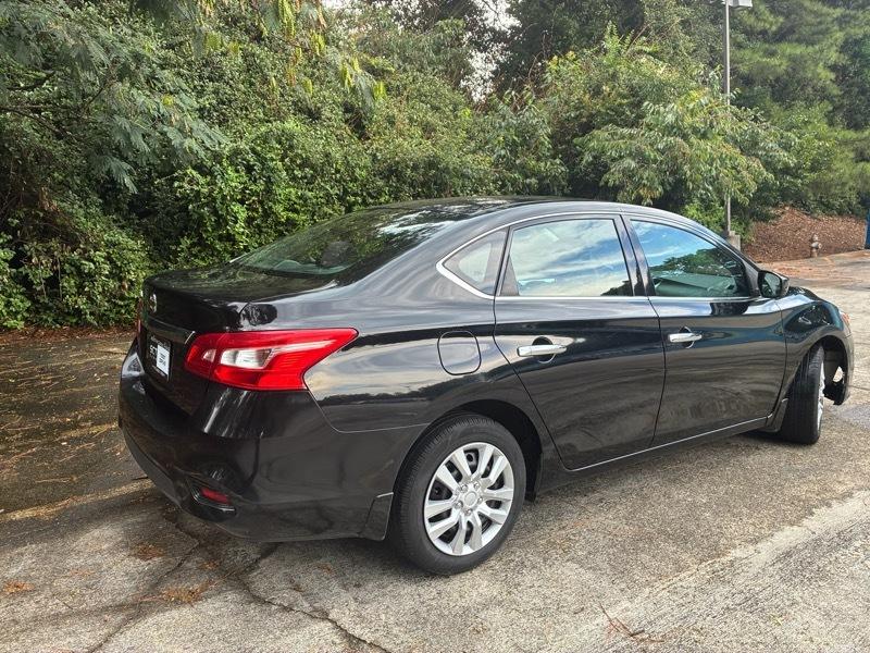 Nissan Sentra S 6MT 2017