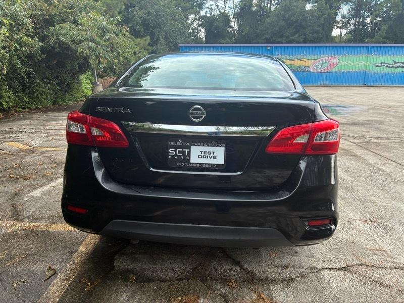 Nissan Sentra S 6MT 2017