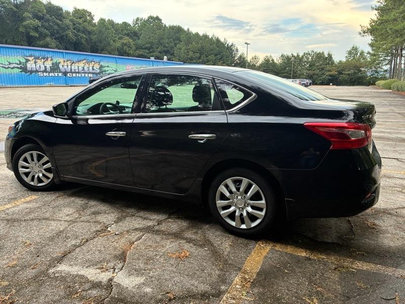 Nissan Sentra S 6MT 2017