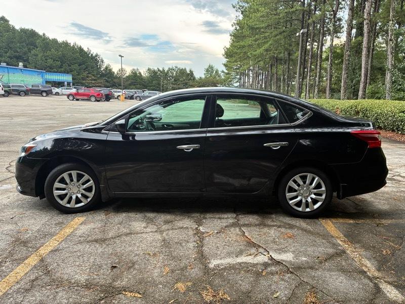 Nissan Sentra S 6MT 2017