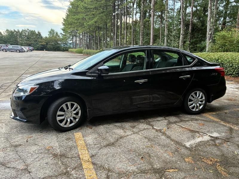Nissan Sentra S 6MT 2017