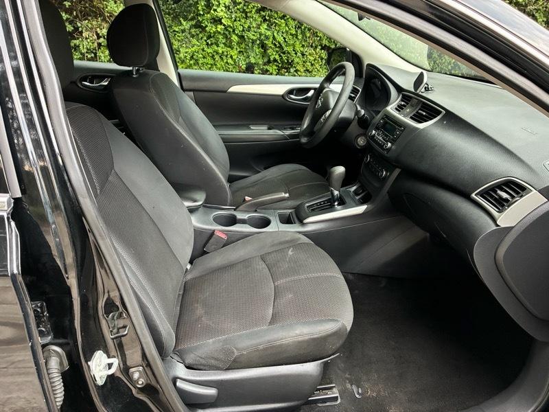 Nissan Sentra S 6MT 2017
