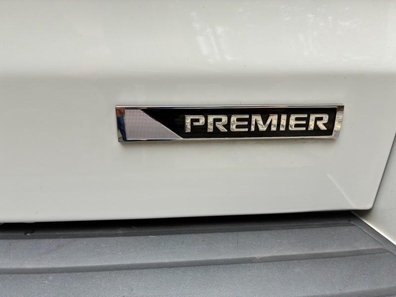 Chevrolet Suburban Premier 4WD 2017