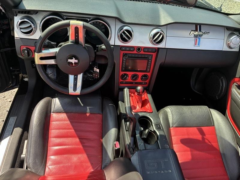 Ford Mustang GT convertible 2009
