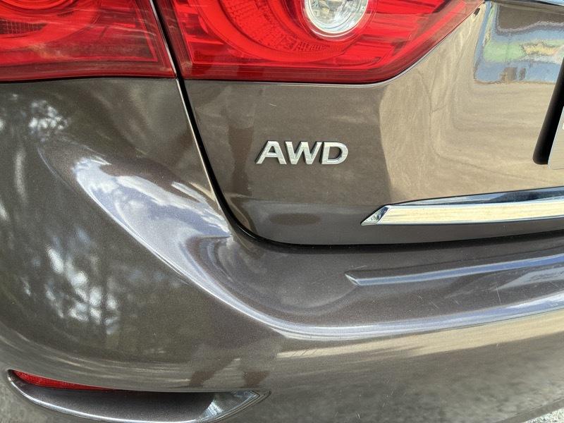 Infiniti Q50 Premium AWD 2015