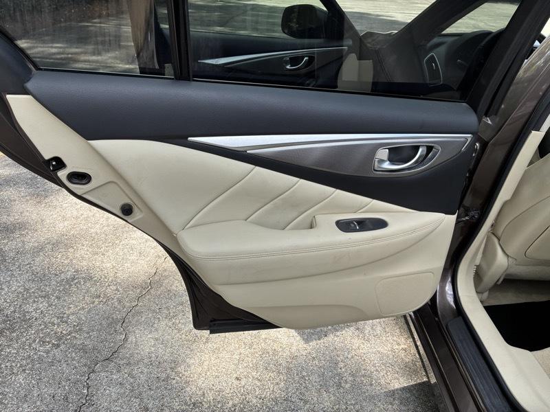 Infiniti Q50 Premium AWD 2015