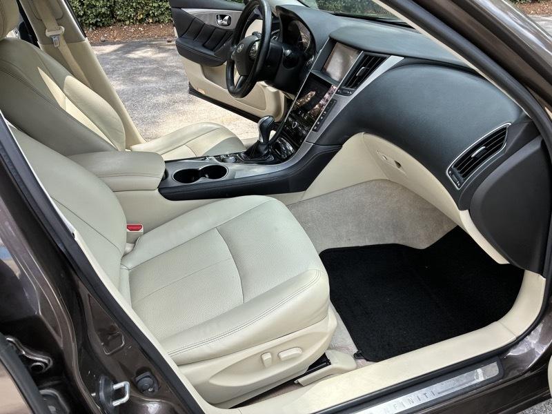 Infiniti Q50 Premium AWD 2015