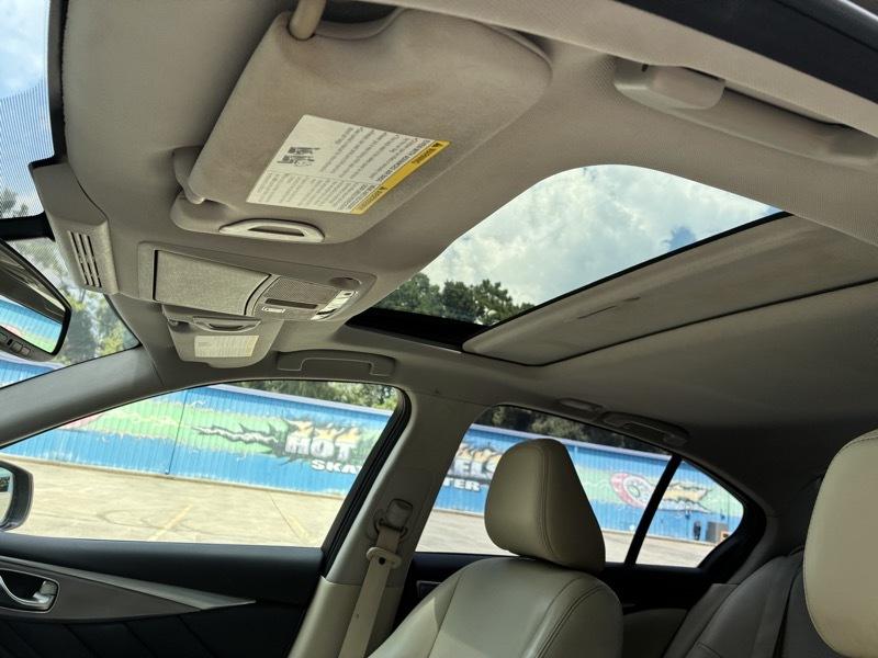 Infiniti Q50 Premium AWD 2015