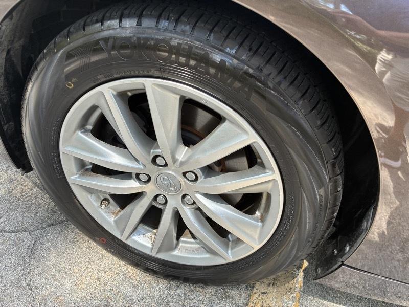 Infiniti Q50 Premium AWD 2015