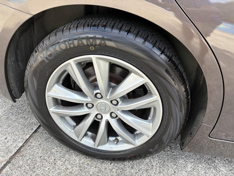 Infiniti Q50 Premium AWD 2015
