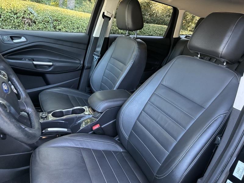 Ford Escape Titanium 4WD 2015