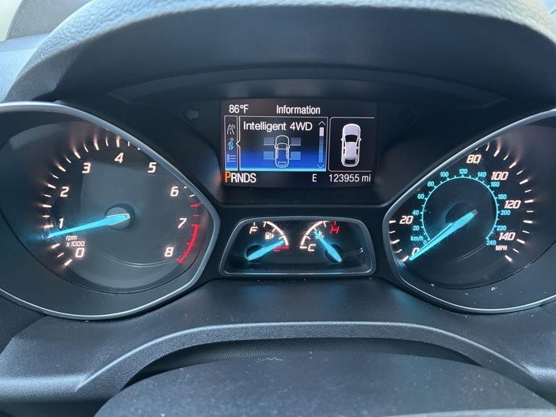 Ford Escape Titanium 4WD 2015