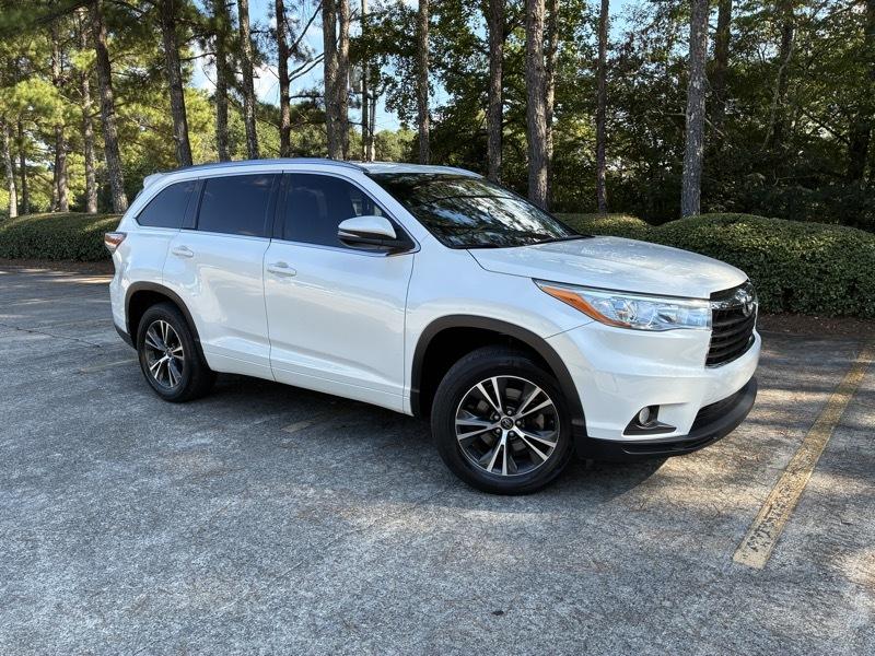 Toyota Highlander XLE FWD V6 2016