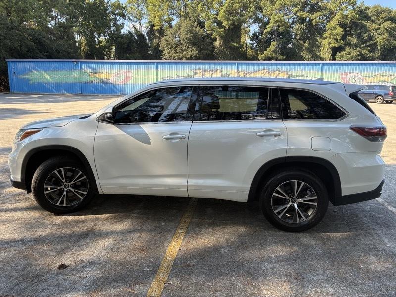Toyota Highlander XLE FWD V6 2016