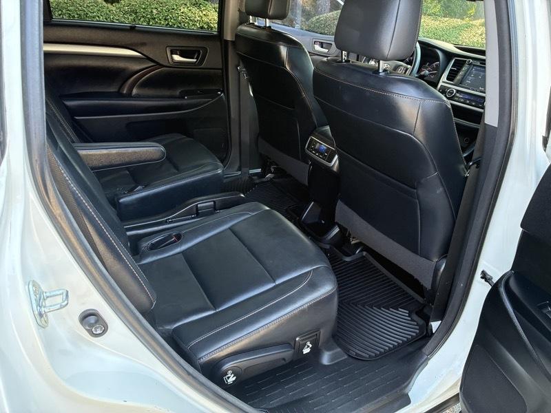 Toyota Highlander XLE FWD V6 2016