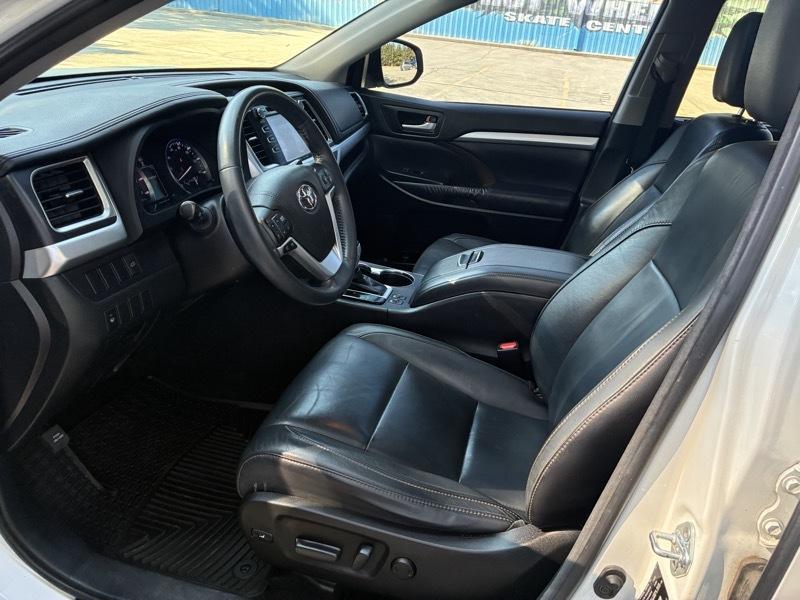Toyota Highlander XLE FWD V6 2016