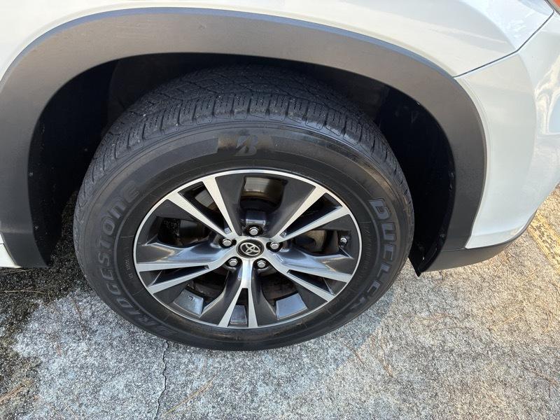 Toyota Highlander XLE FWD V6 2016