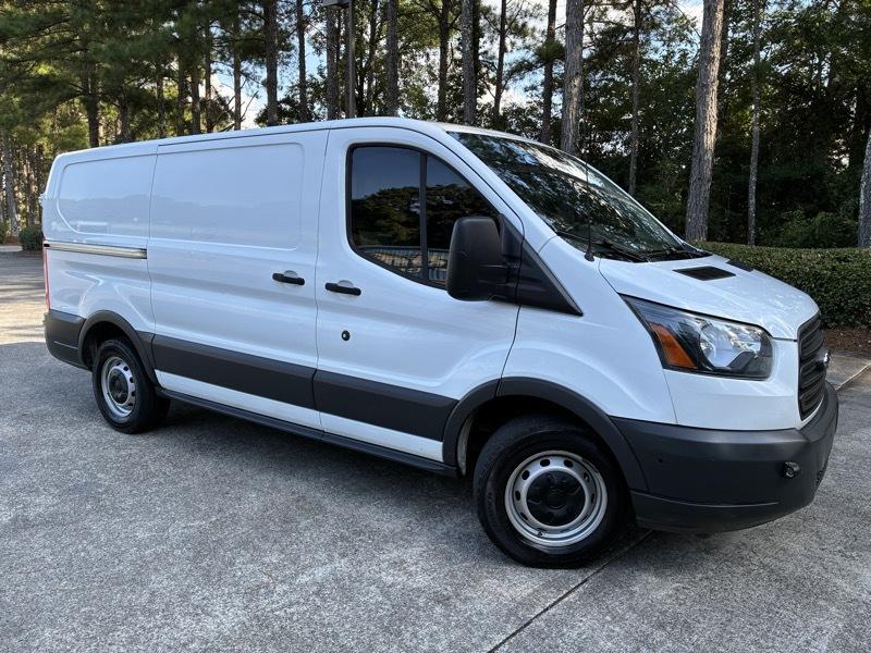Ford Transit 150 Van Low Roof w/Sliding Pass. 130-in. WB 2017
