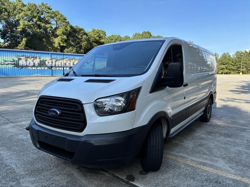 Ford Transit 150 Van Low Roof w/Sliding Pass. 130-in. WB 2017
