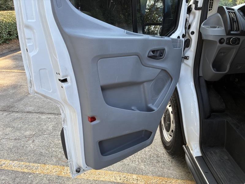 Ford Transit 150 Van Low Roof w/Sliding Pass. 130-in. WB 2017